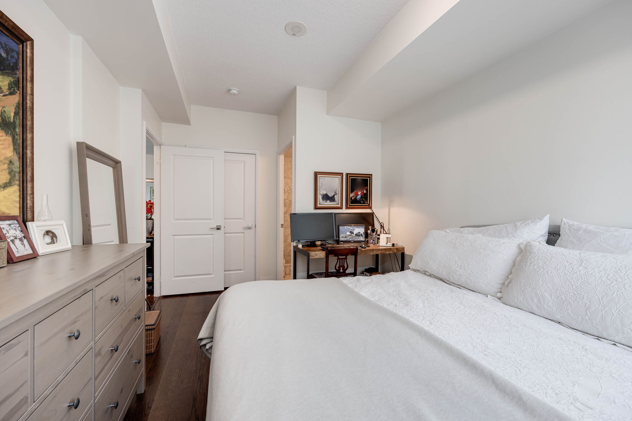 Toronto property showcase — delivered property photograph 14