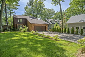 38 Willow Dr
