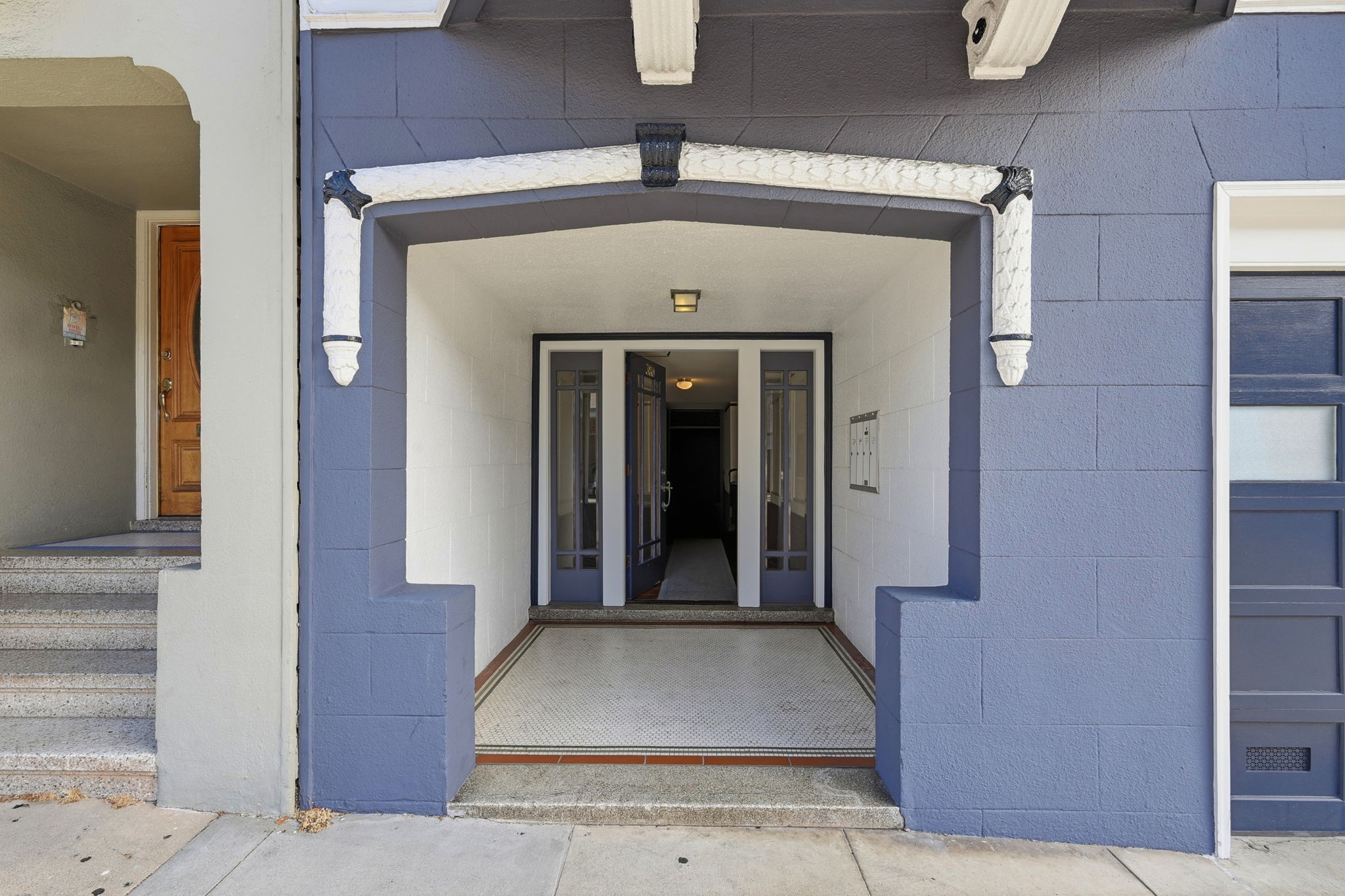 004_F8_380 29th St 2