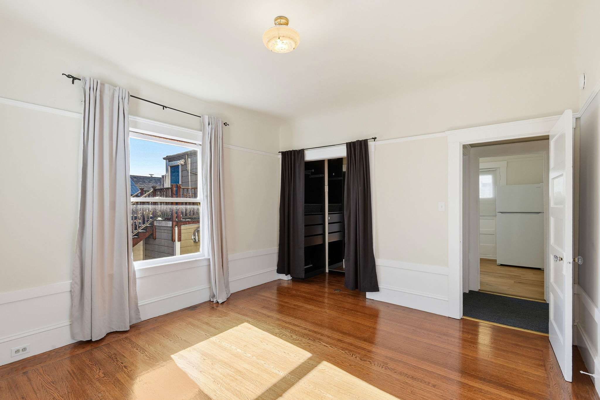 018_F8_380 29th St 2