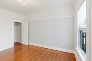 011_F8_380 29th St 2