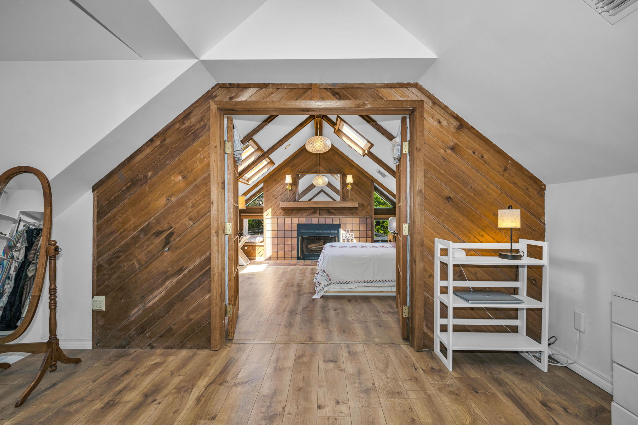 Upper Level Primary Bedroom 1a