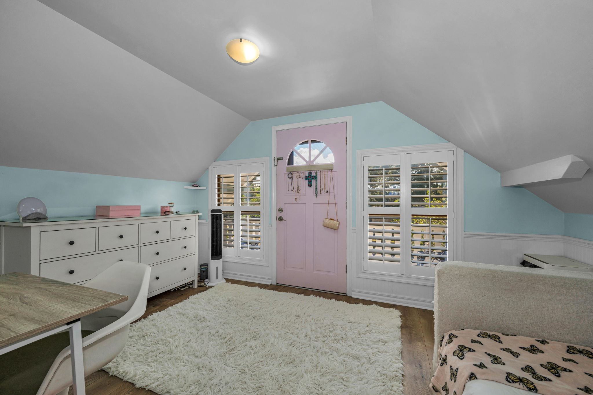Upper Level Bedroom 2b