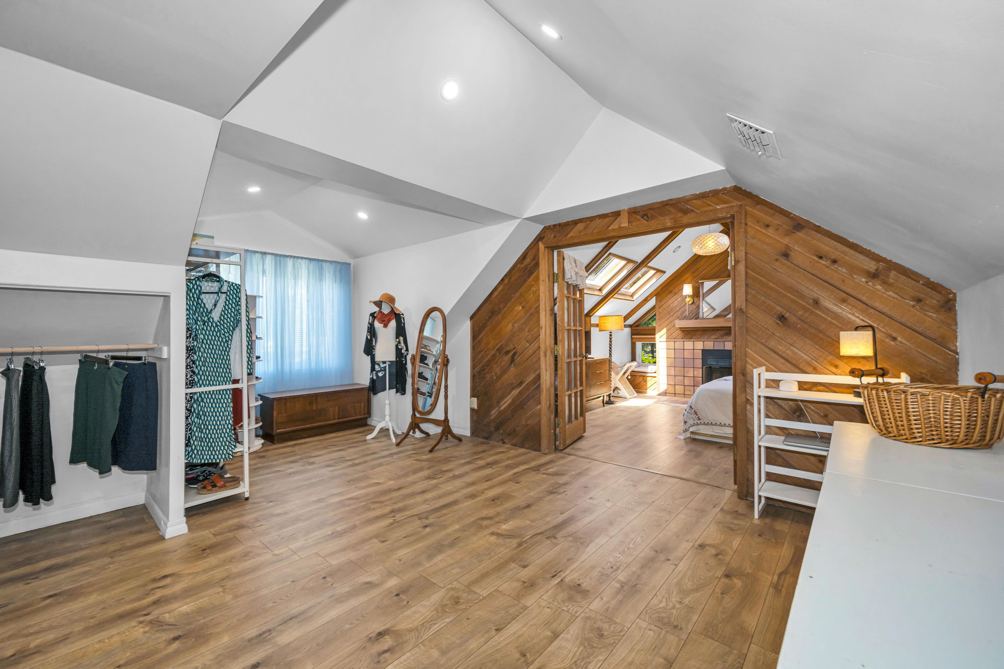 Upper Level Den 2
