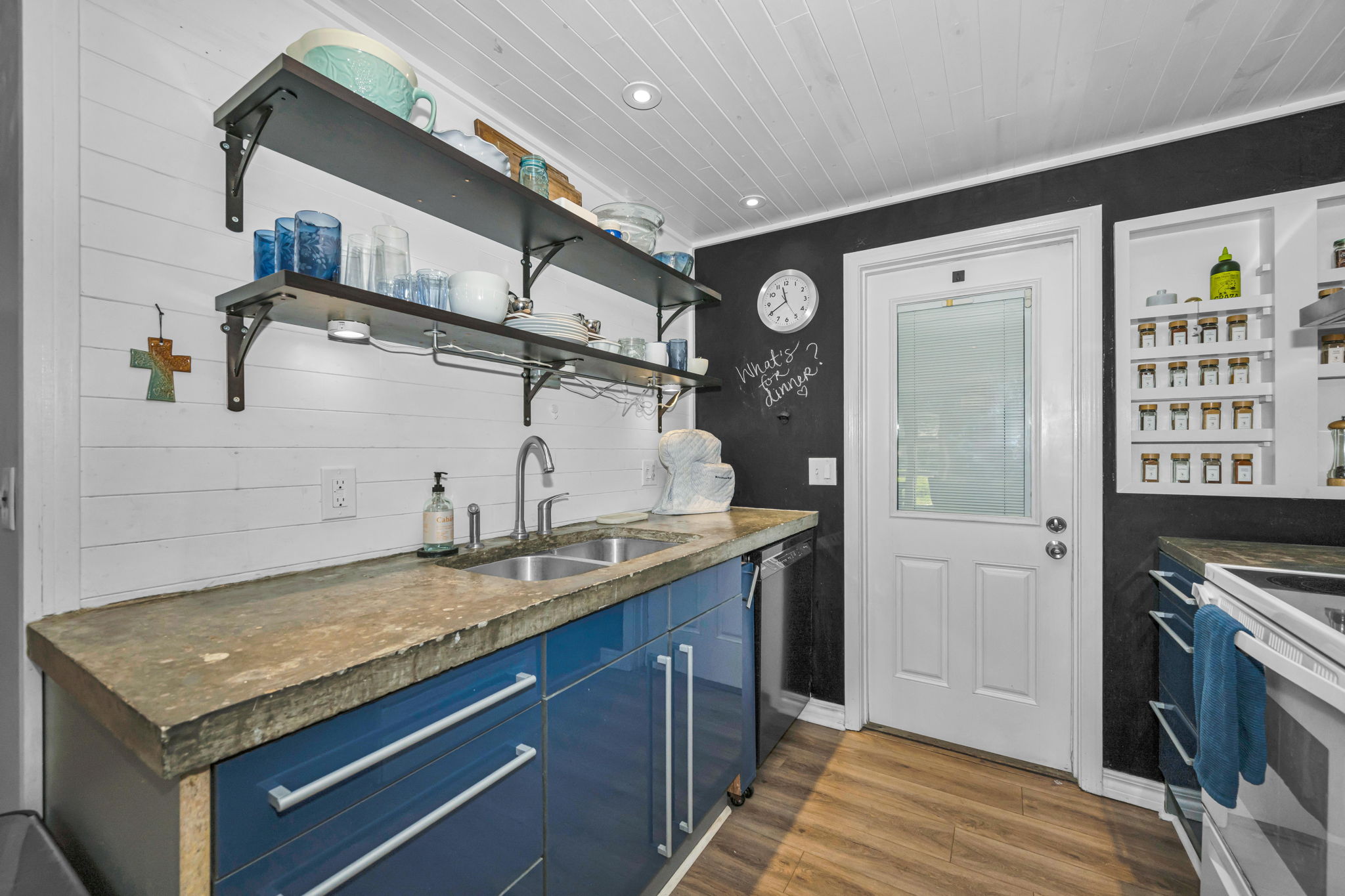 Kitchen 1
