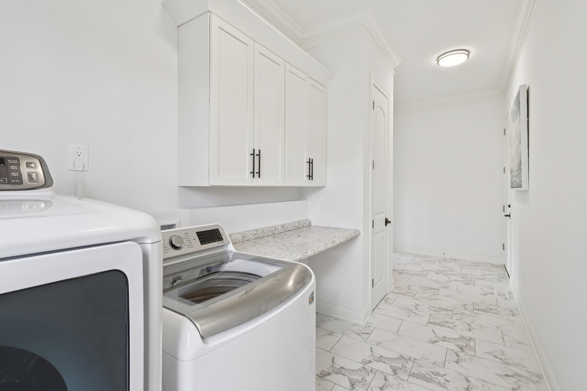 Crown Ridge Dr-L0704-015.jpg