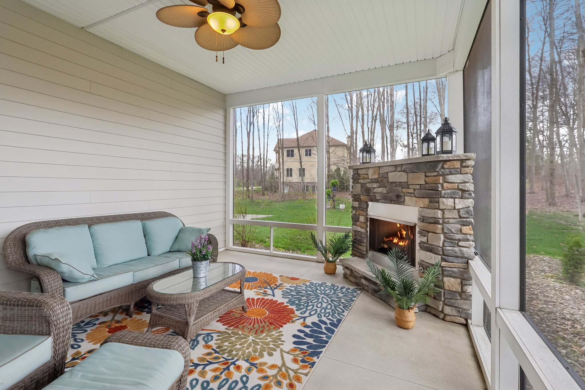 Crown Ridge Dr-L0704-047.jpg