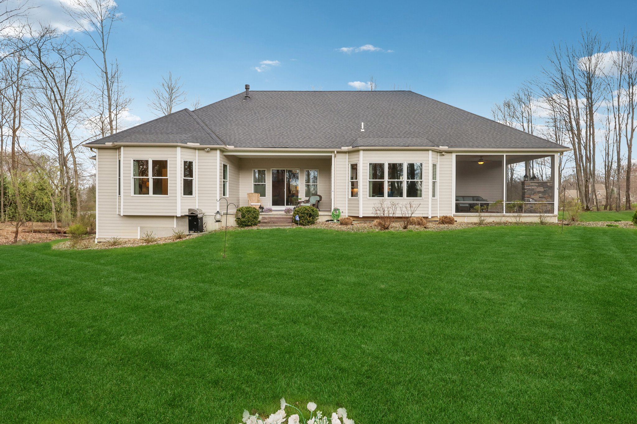 Crown Ridge Dr-L0704-054.jpg