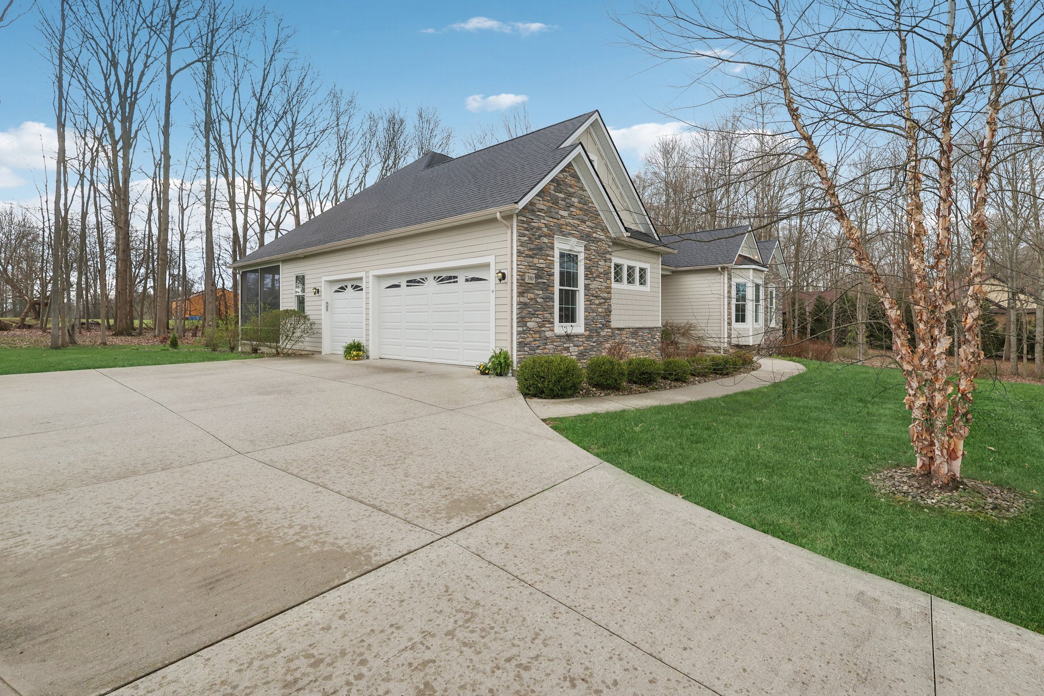 Crown Ridge Dr-L0704-002r.jpg