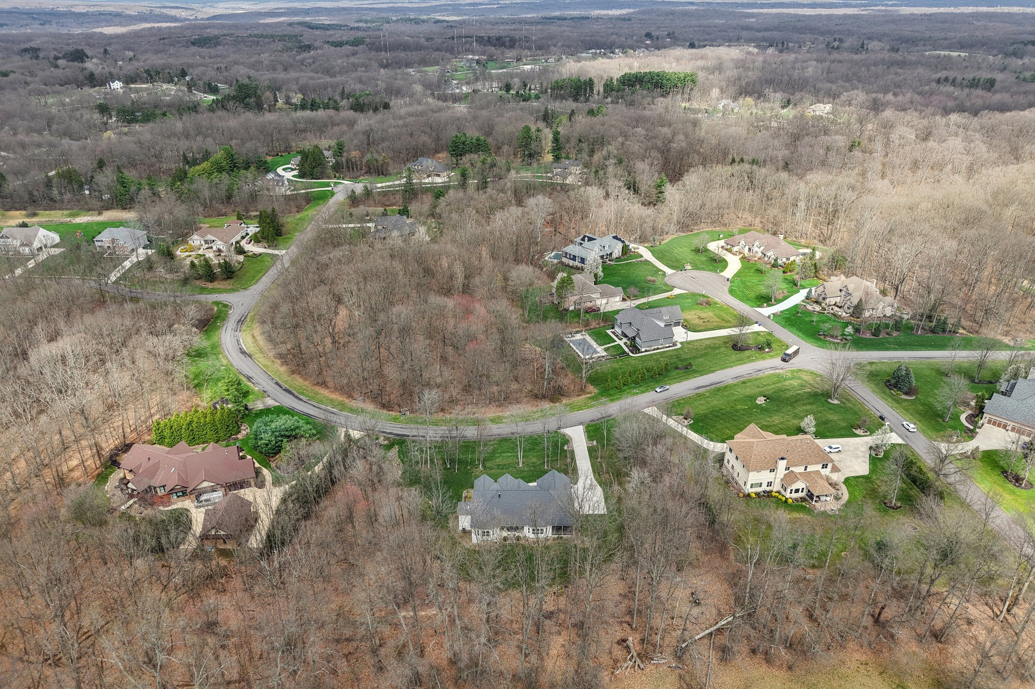 Crown Ridge Dr-L0704-068r.jpg