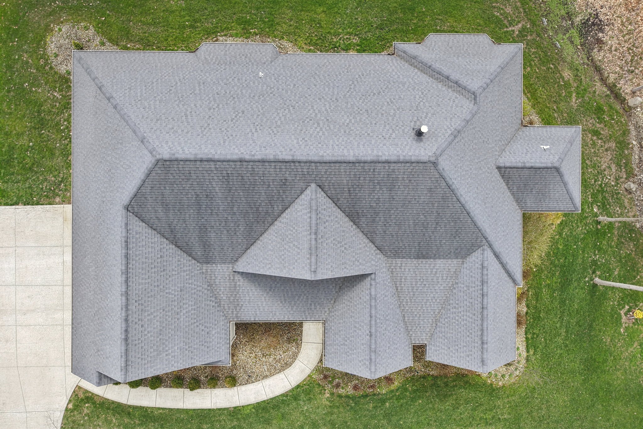 Crown Ridge Dr-L0704-075r.jpg