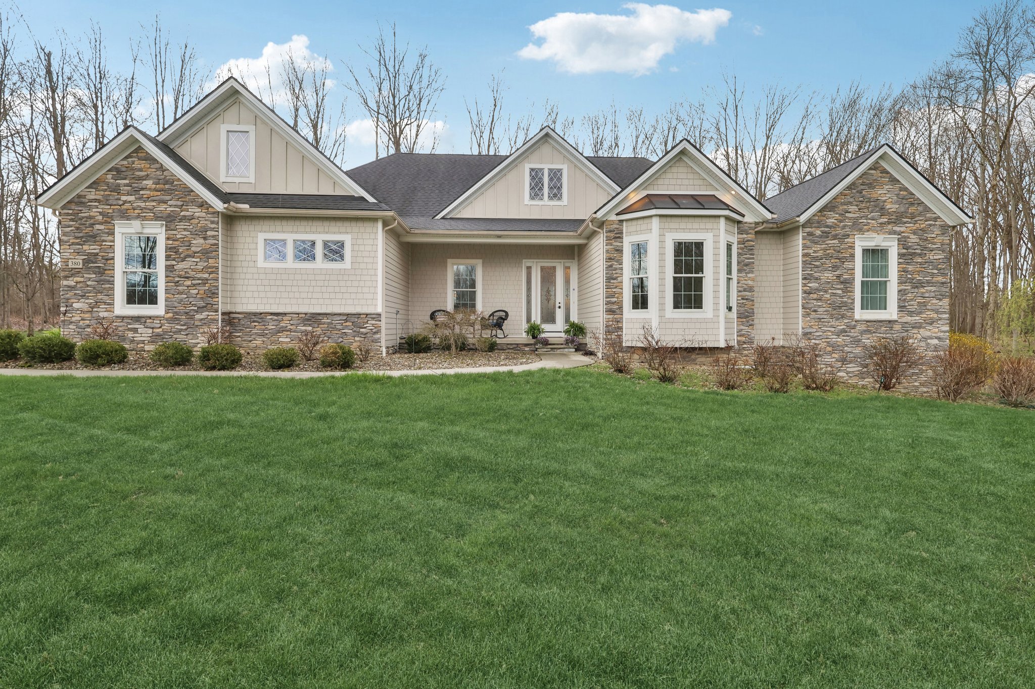 Crown Ridge Dr-L0704-079r.jpg