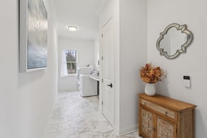 Crown Ridge Dr-L0704-014.jpg