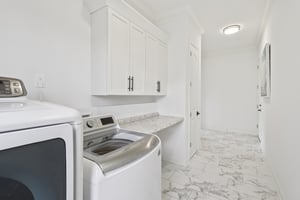 Crown Ridge Dr-L0704-015.jpg