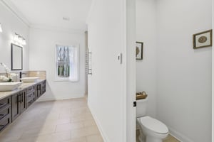 Crown Ridge Dr-L0704-021.jpg