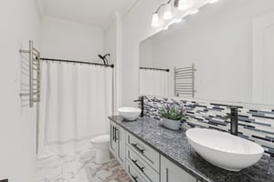 Crown Ridge Dr-L0704-031.jpg