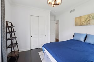 Crown Ridge Dr-L0704-036.jpg