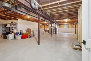 Crown Ridge Dr-L0704-039.jpg