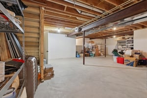 Crown Ridge Dr-L0704-041.jpg