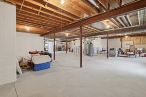 Crown Ridge Dr-L0704-042.jpg