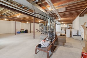 Crown Ridge Dr-L0704-043.jpg