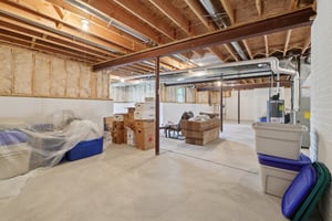 Crown Ridge Dr-L0704-044.jpg