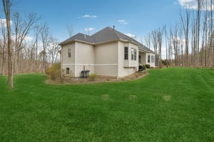 Crown Ridge Dr-L0704-052.jpg