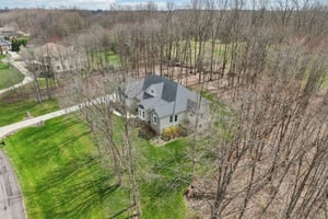 Crown Ridge Dr-L0704-060.jpg