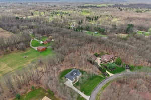 Crown Ridge Dr-L0704-063.jpg