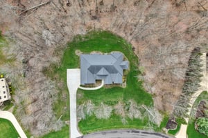 Crown Ridge Dr-L0704-074.jpg