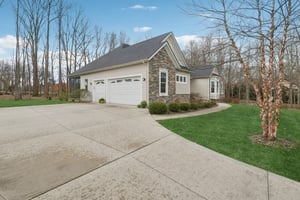 Crown Ridge Dr-L0704-002r.jpg