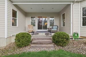 Crown Ridge Dr-L0704-048r.jpg