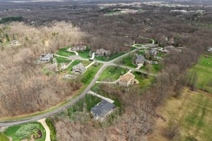 Crown Ridge Dr-L0704-067r.jpg