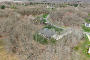 Crown Ridge Dr-L0704-070r.jpg