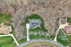 Crown Ridge Dr-L0704-073r.jpg