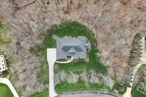 Crown Ridge Dr-L0704-074r.jpg