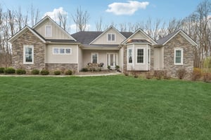 Crown Ridge Dr-L0704-079r.jpg