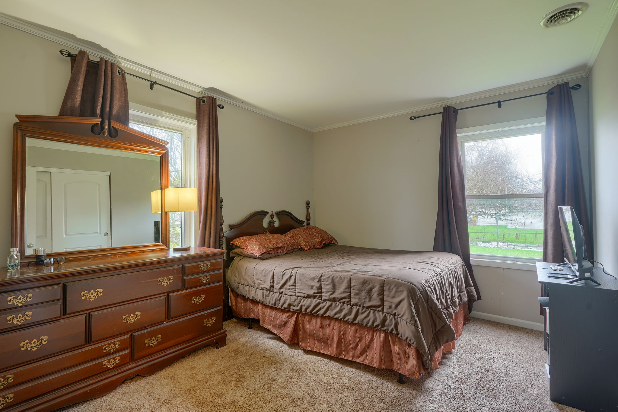 380 Hillview Dr (10)
