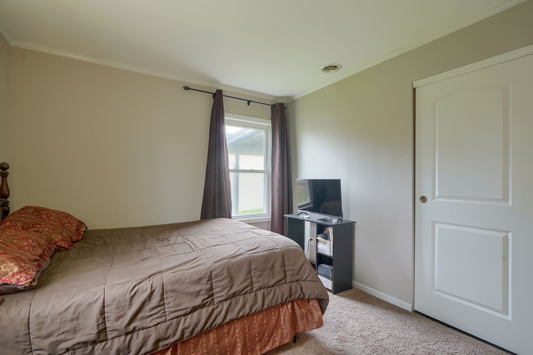 380 Hillview Dr (12)