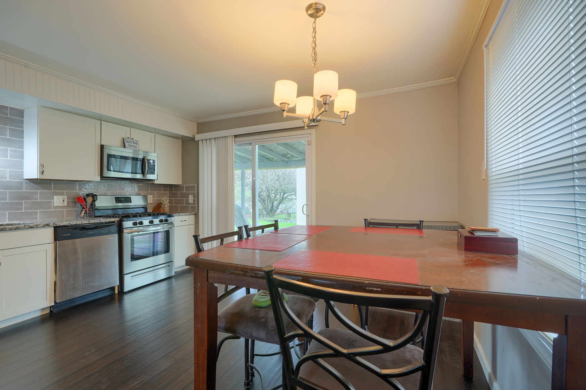 380 Hillview Dr (29)