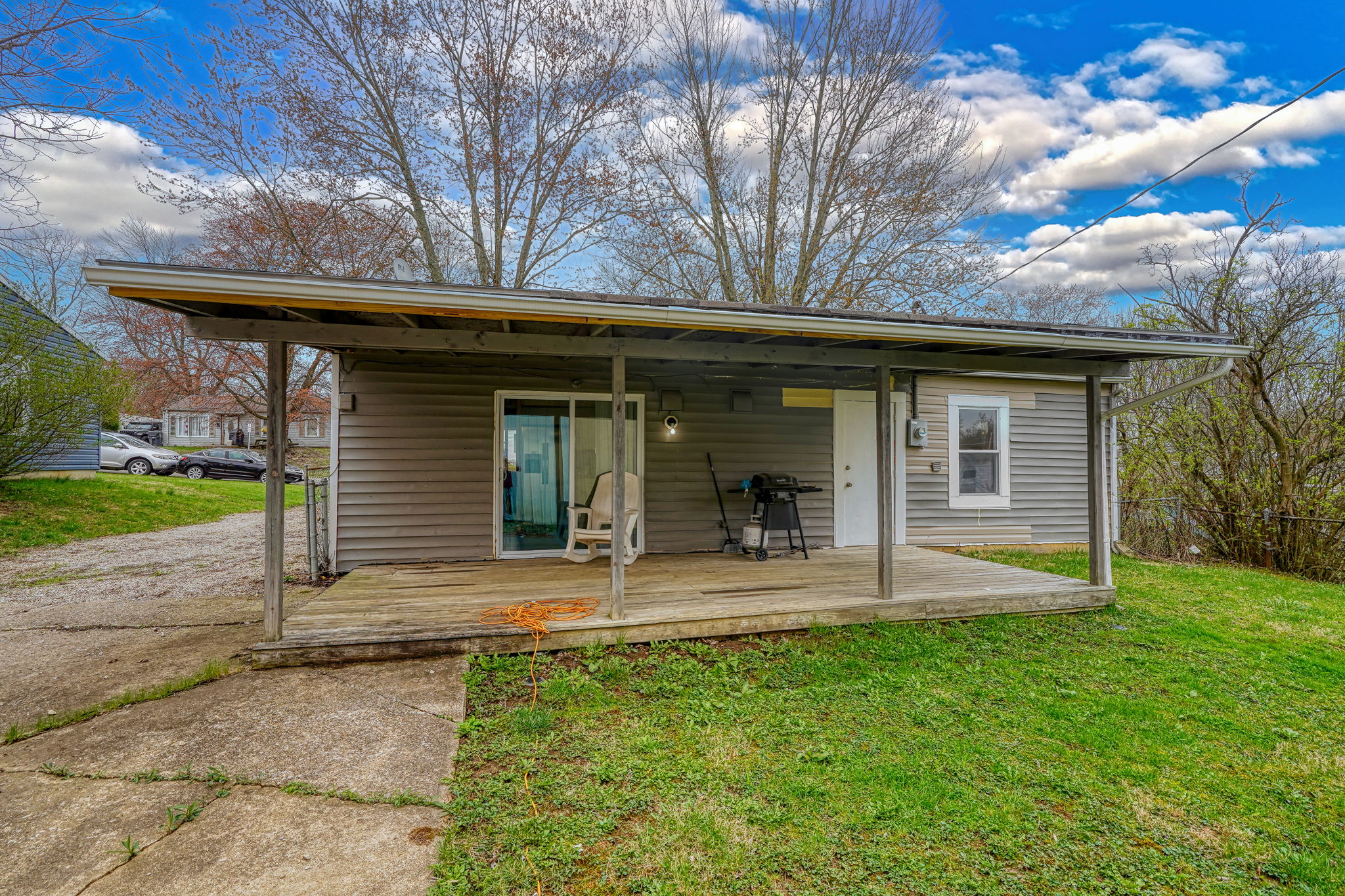 380 Hillview Dr (31)