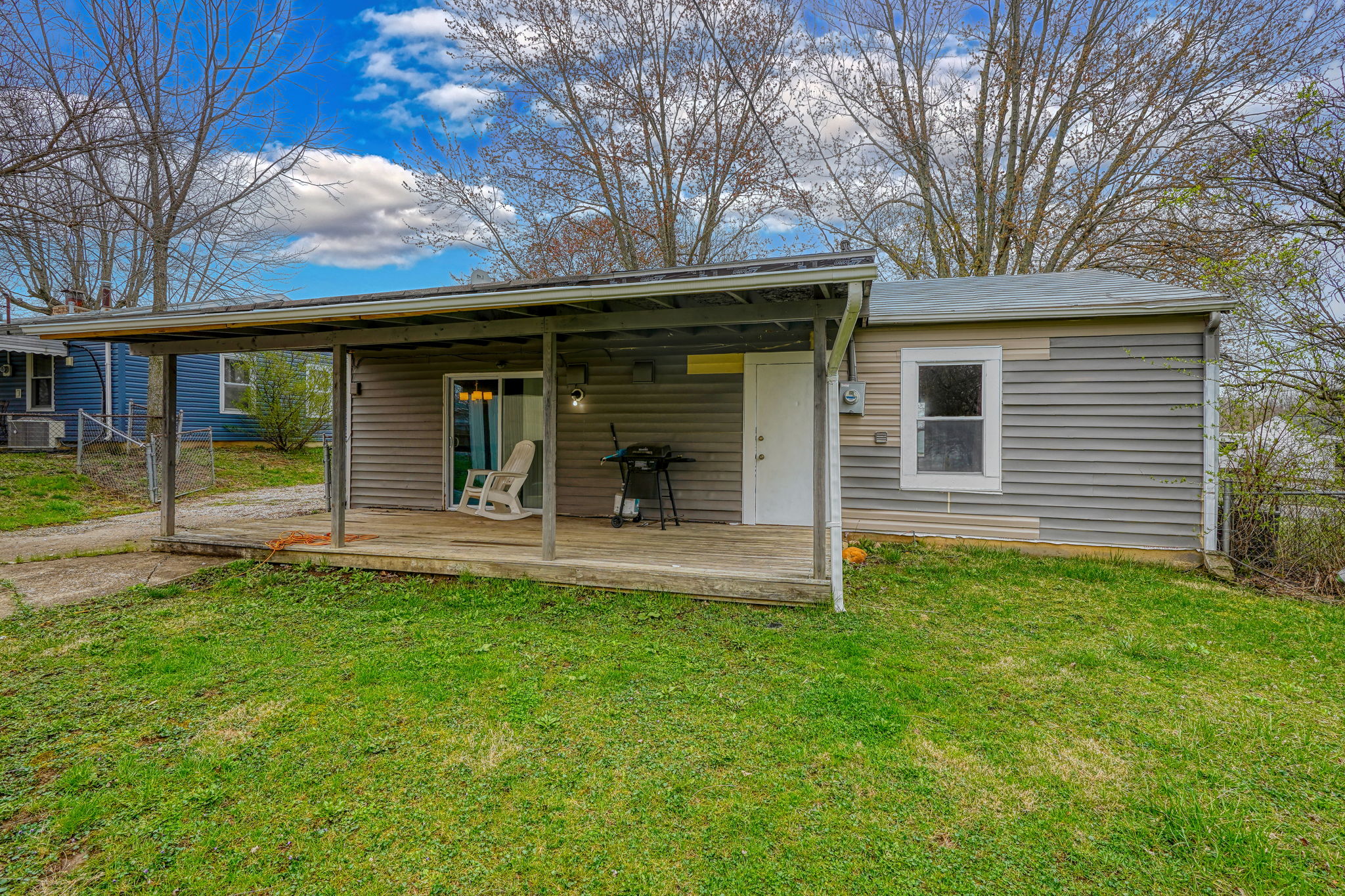 380 Hillview Dr (32)