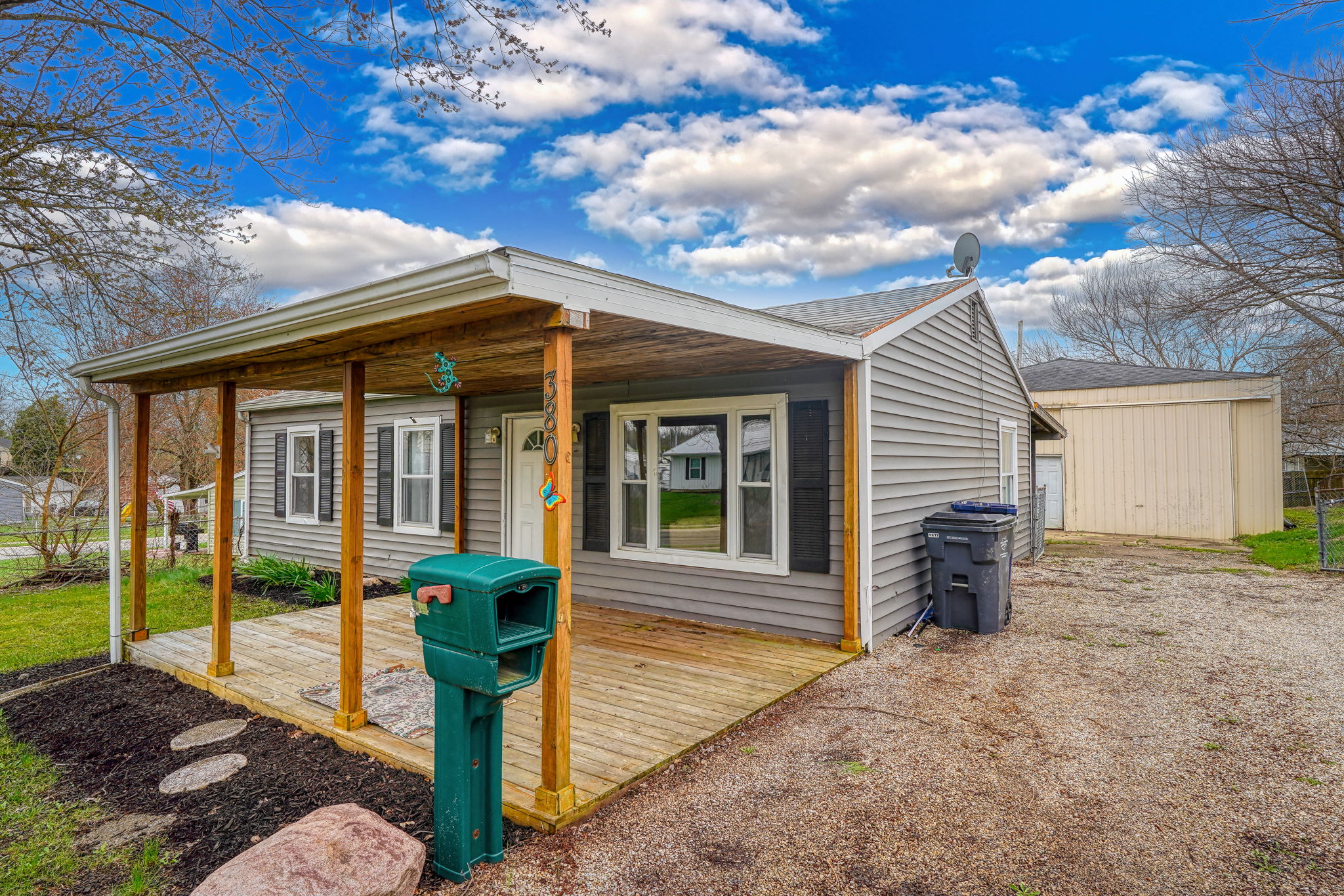 380 Hillview Dr (41)