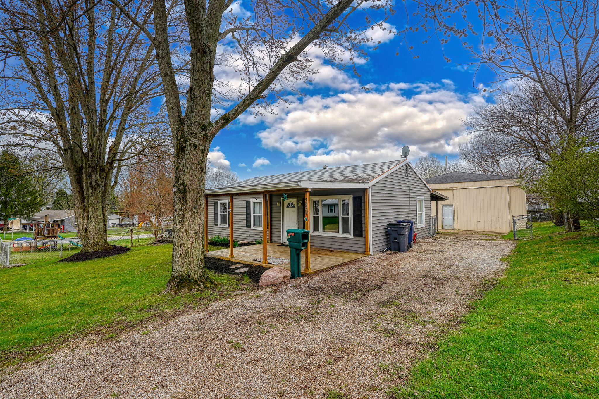 380 Hillview Dr (48)