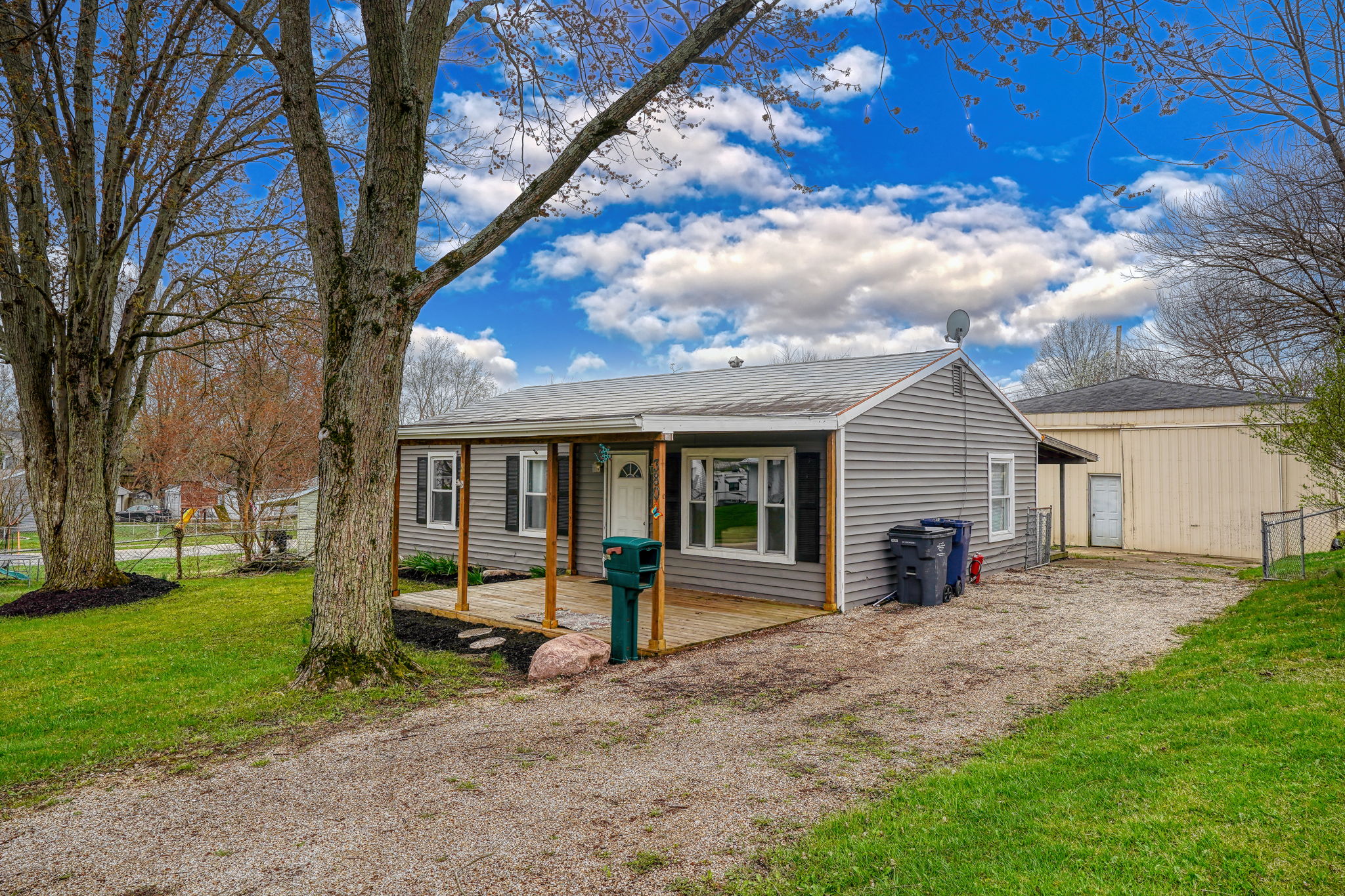 380 Hillview Dr (52)