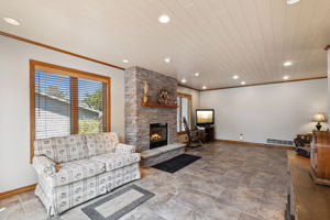 04_Interior