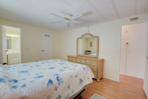 Bywater Dr-019