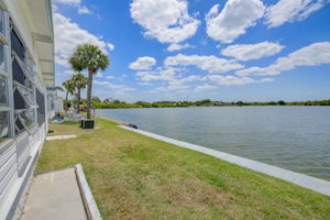 Bywater Dr-030