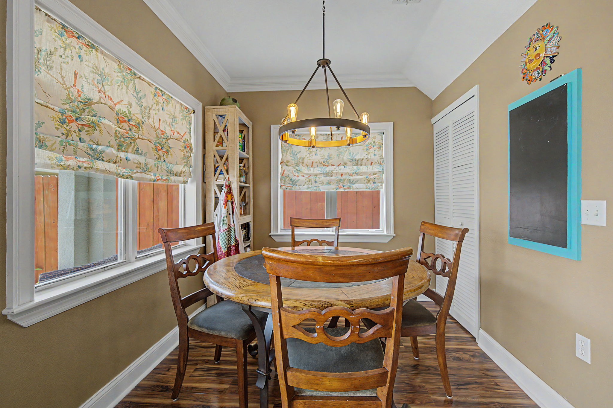 Dining Room1b