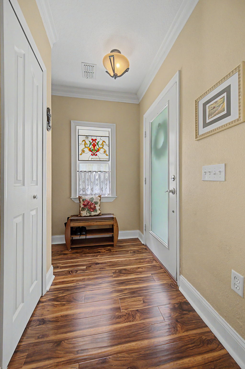Foyer1a